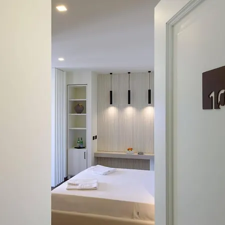 Auralba Hotel 3*