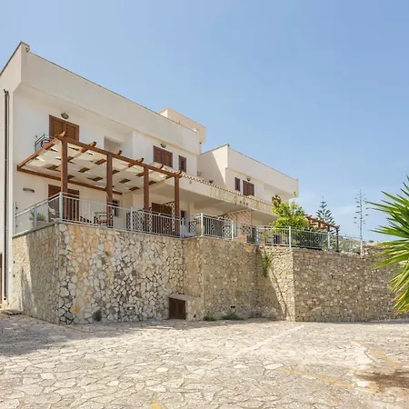 Hotel Auralba 3*