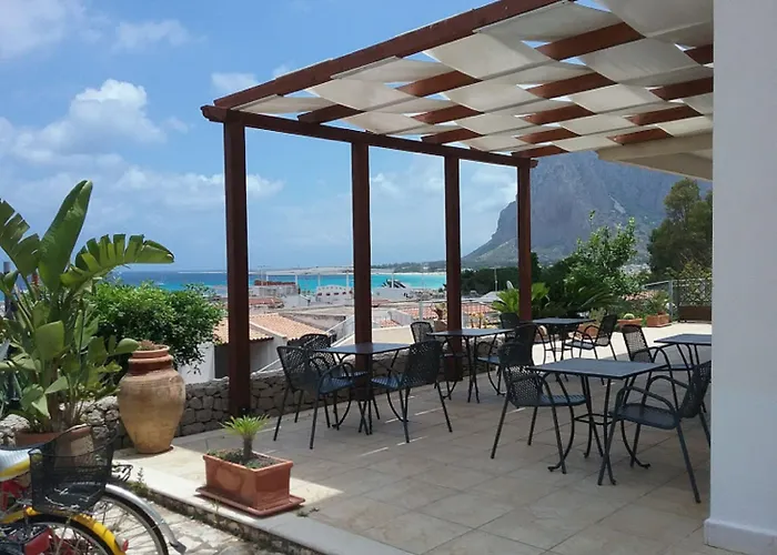Auralba 3*