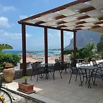 Auralba 3*