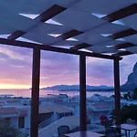 Auralba Hotel 3*