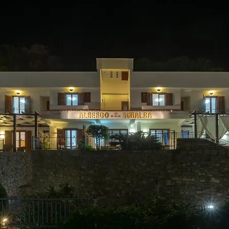 Auralba Hotel