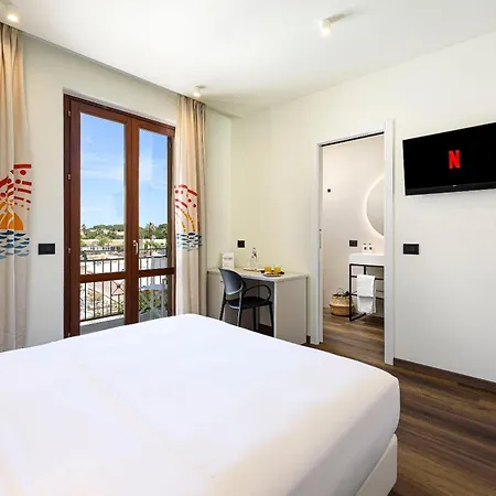 Hotel Auralba 3*