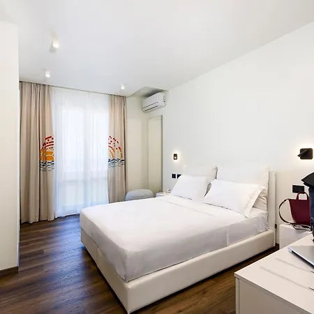 Auralba Hotel 3*