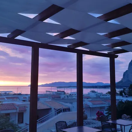 Auralba Hotel 3*